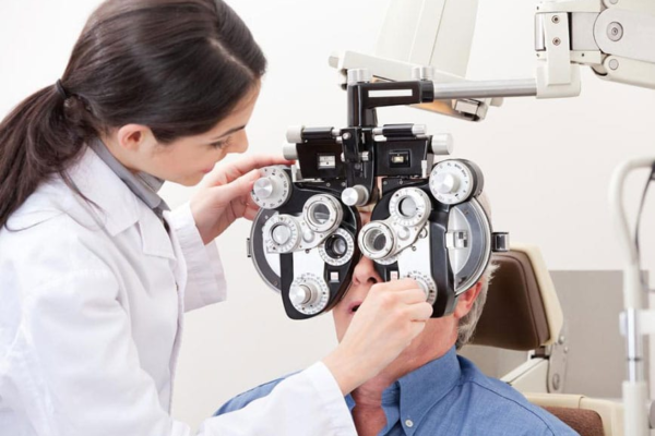 Who is an Optometrist?